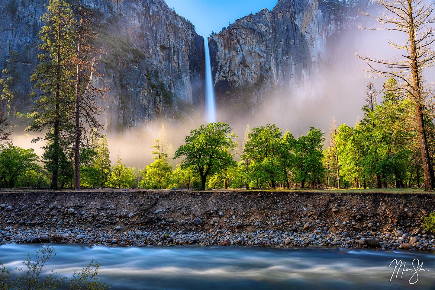 Beautiful Bridalveil Falls - Yosemite National Park, California