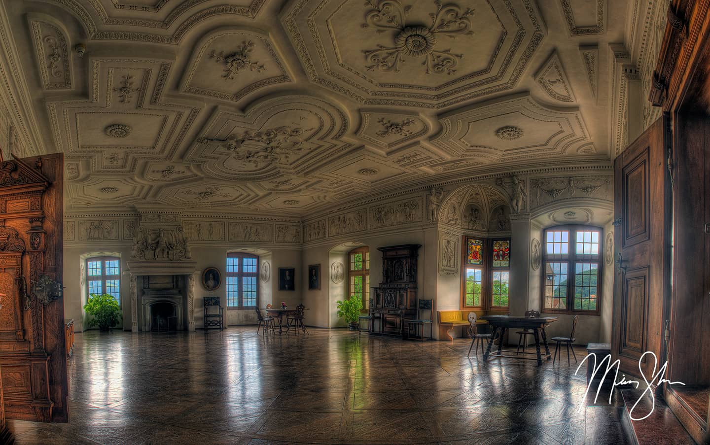 The Marble Room (Elegance) - Spiez, Canton of Bern, Switzerland