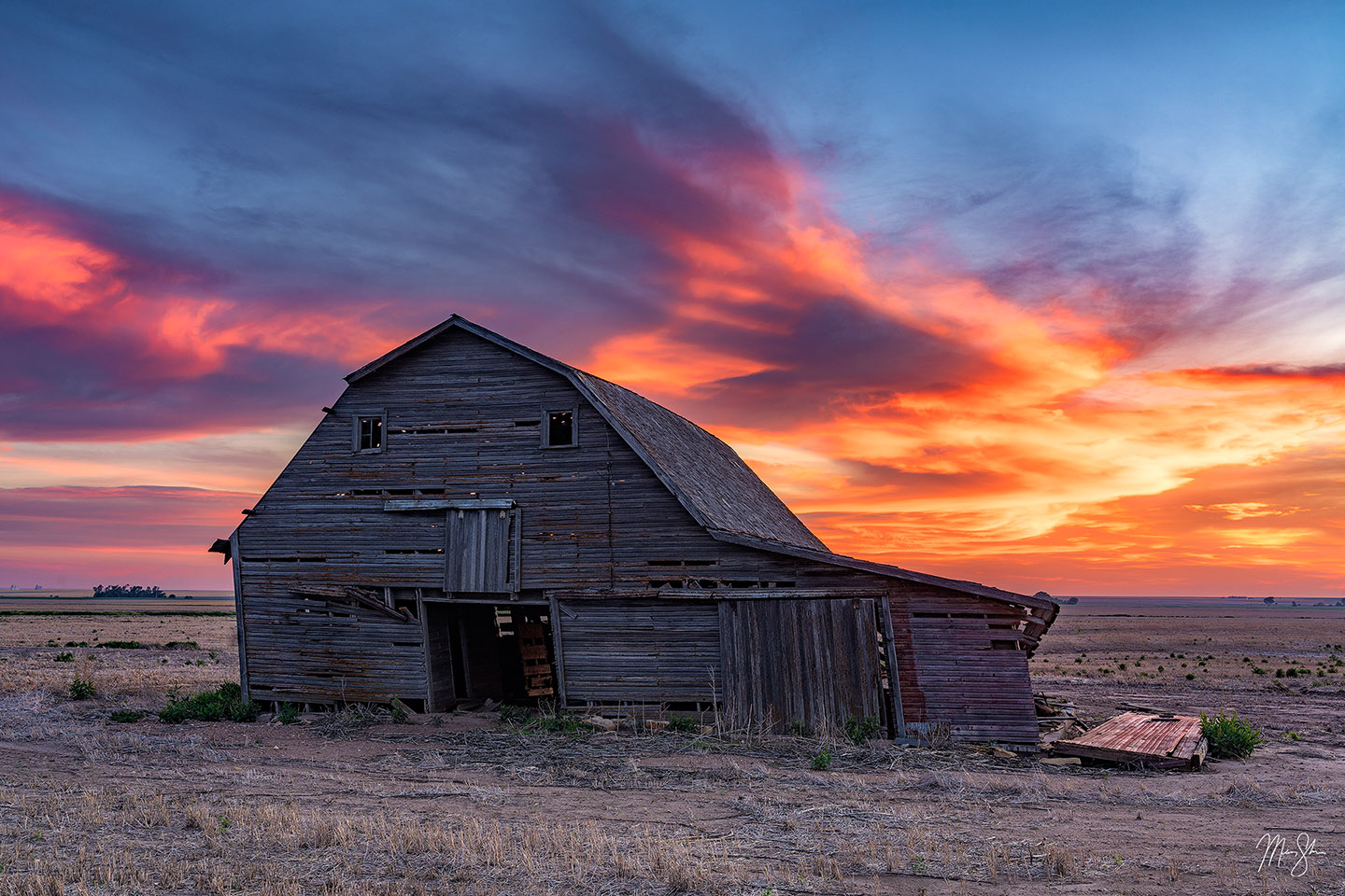 Vintage barn near Larned. Limited Edition of 50.
