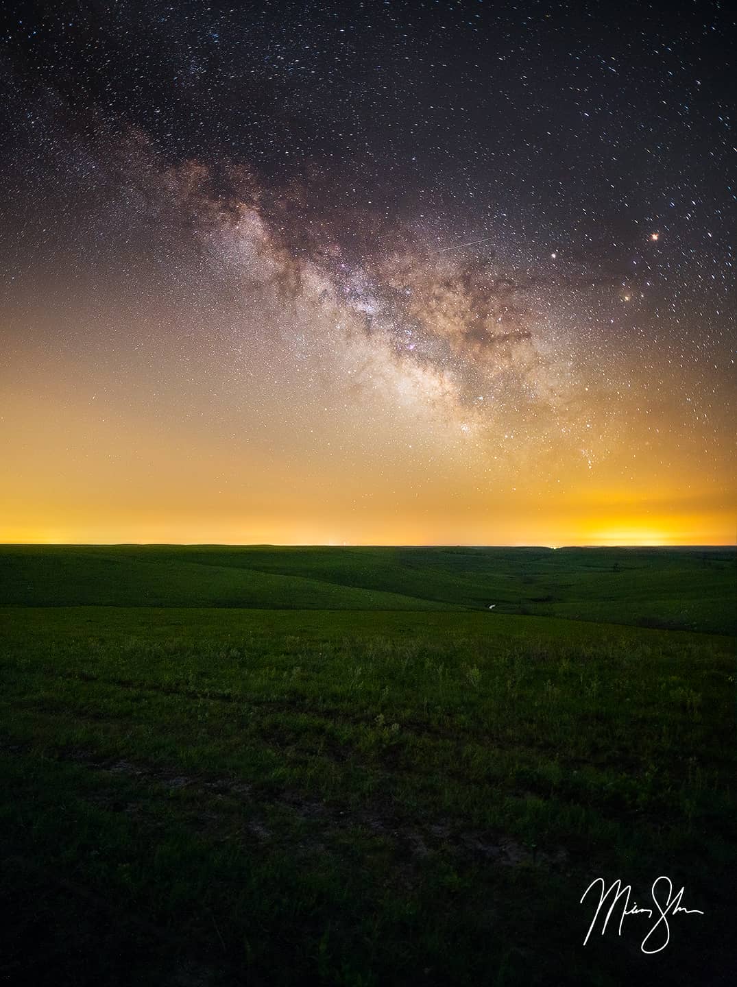 Flint Hills Meteor Milky Way - Near Alma, Kansas