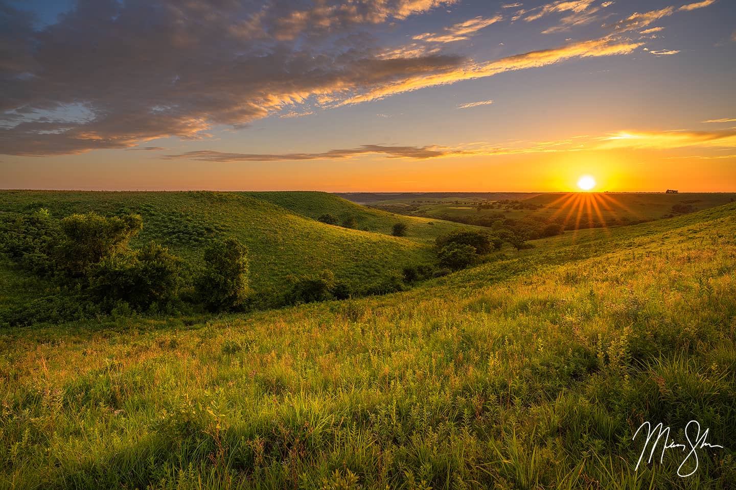 A beautiful sunset lights up the Flint Hills to the east of Tuttle Creek Lake in the heart of the Flint Hills. This area has some of the most amazing viewpoints.