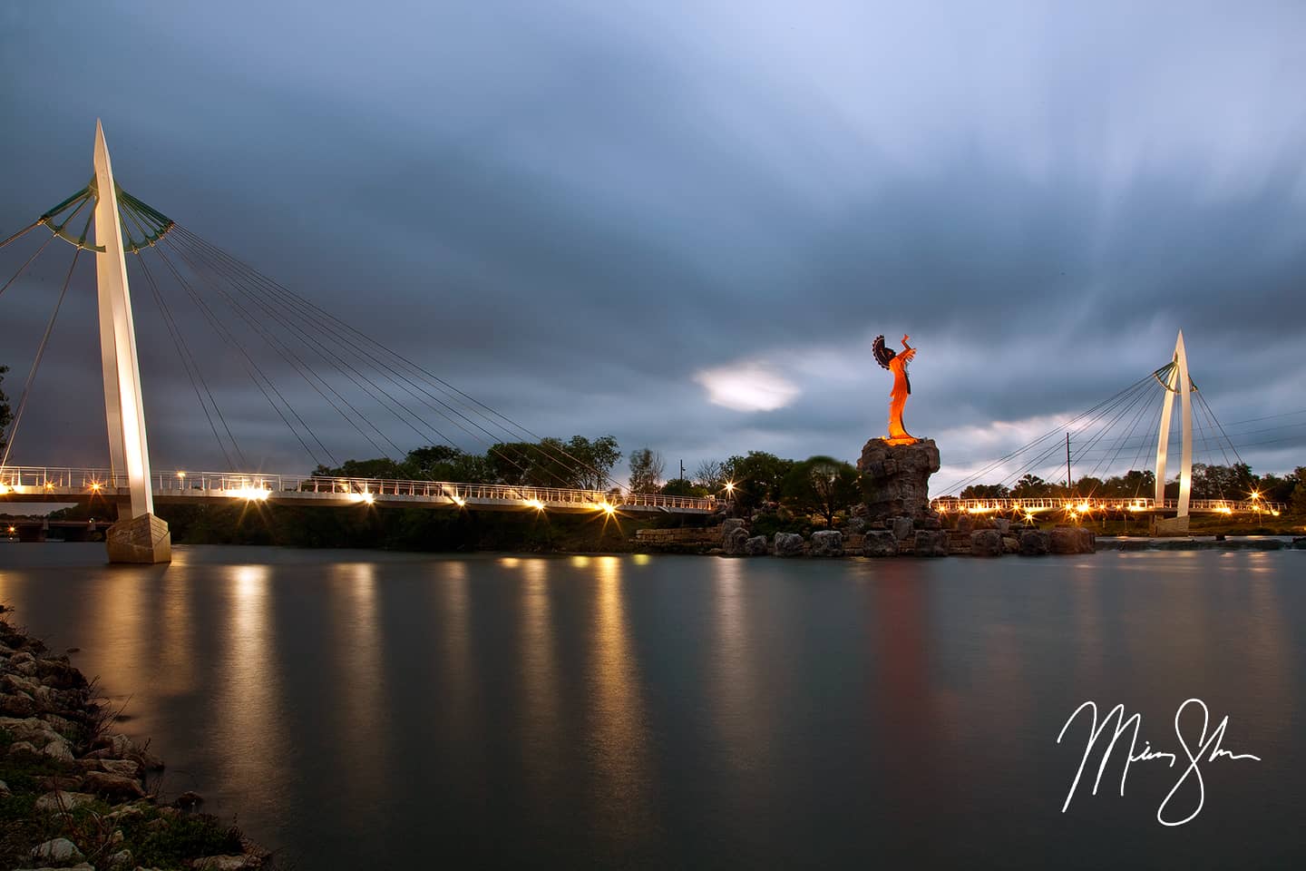 Keeper of the Plains Slow Motion - Keeper of the Plains, Wichita, Kansas