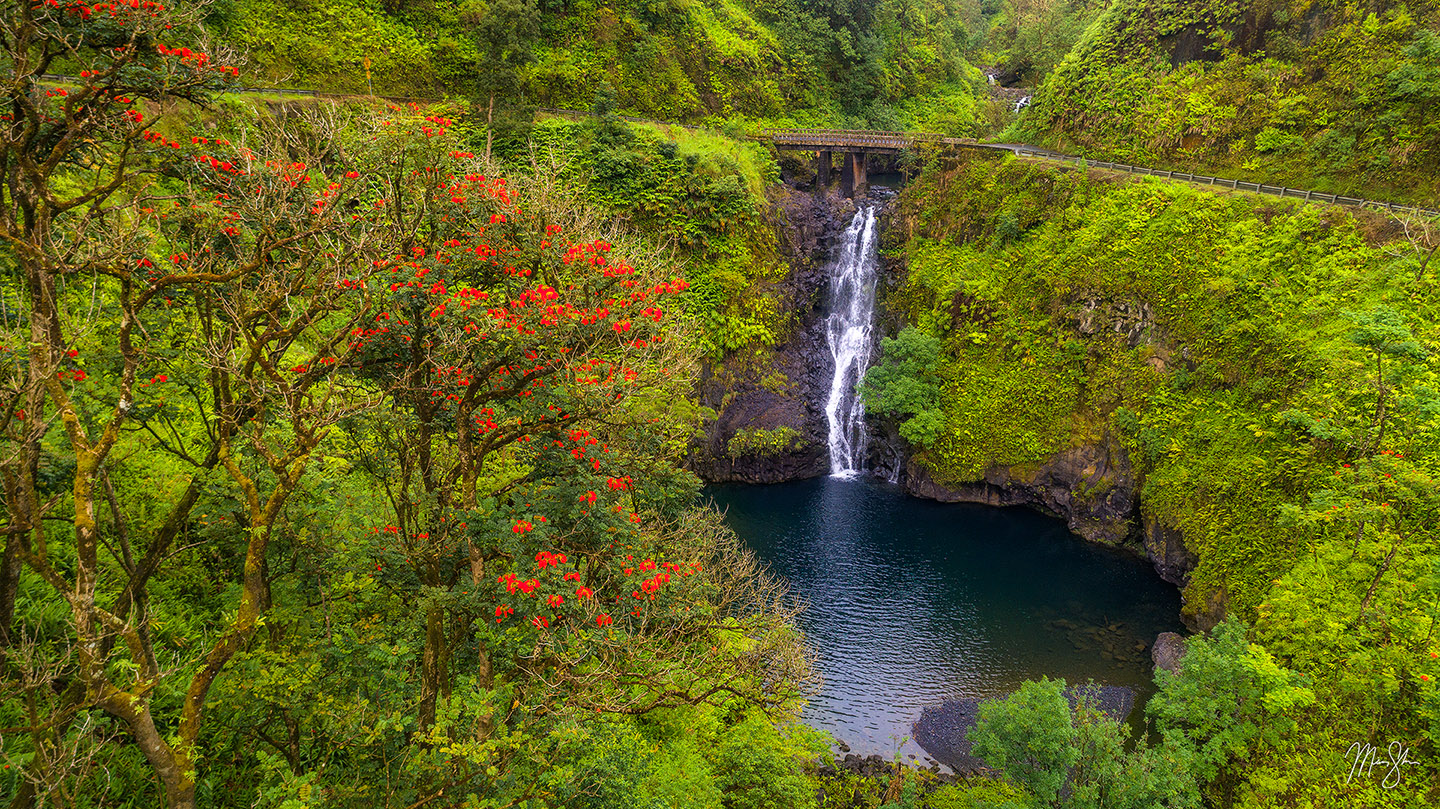 Beautiful Makapipi Falls