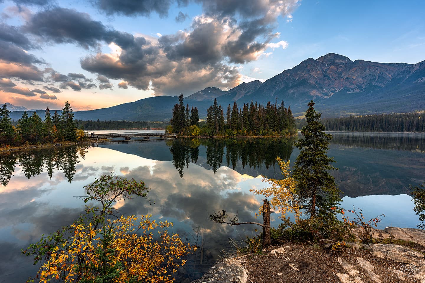 Pyramid Lake Autumn Sunrise - Pyramid Lake, Jasper National Park, Alberta, Canada