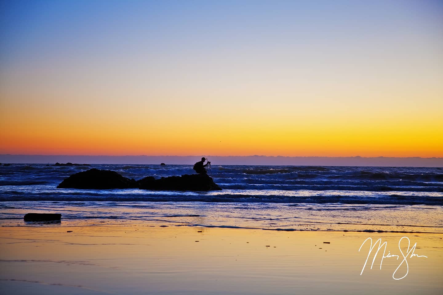 The Photographers Silhoutte - Ruby Beach, Olympic National Park, Washington, USA