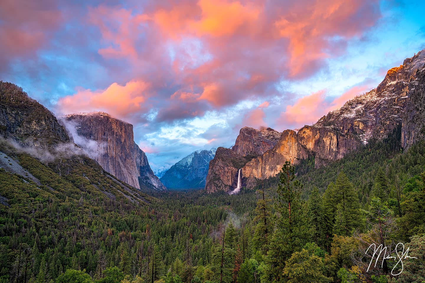 Tunnel View Sunset - Tunnel View, Yosemite National Park, California