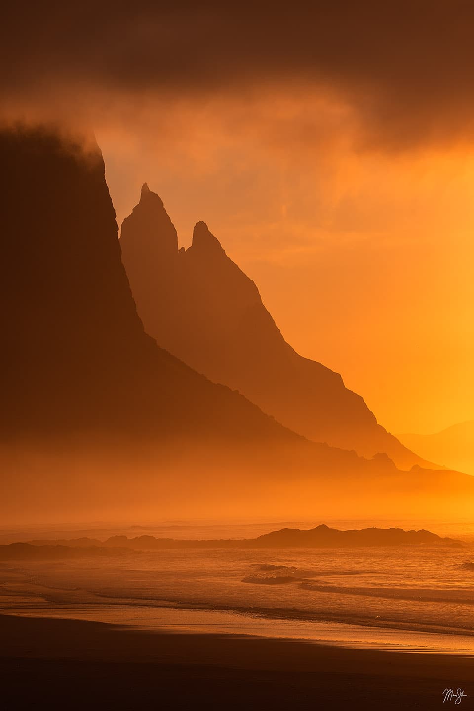 Warmth of Vestrahorn - Stokksnes, Iceland
