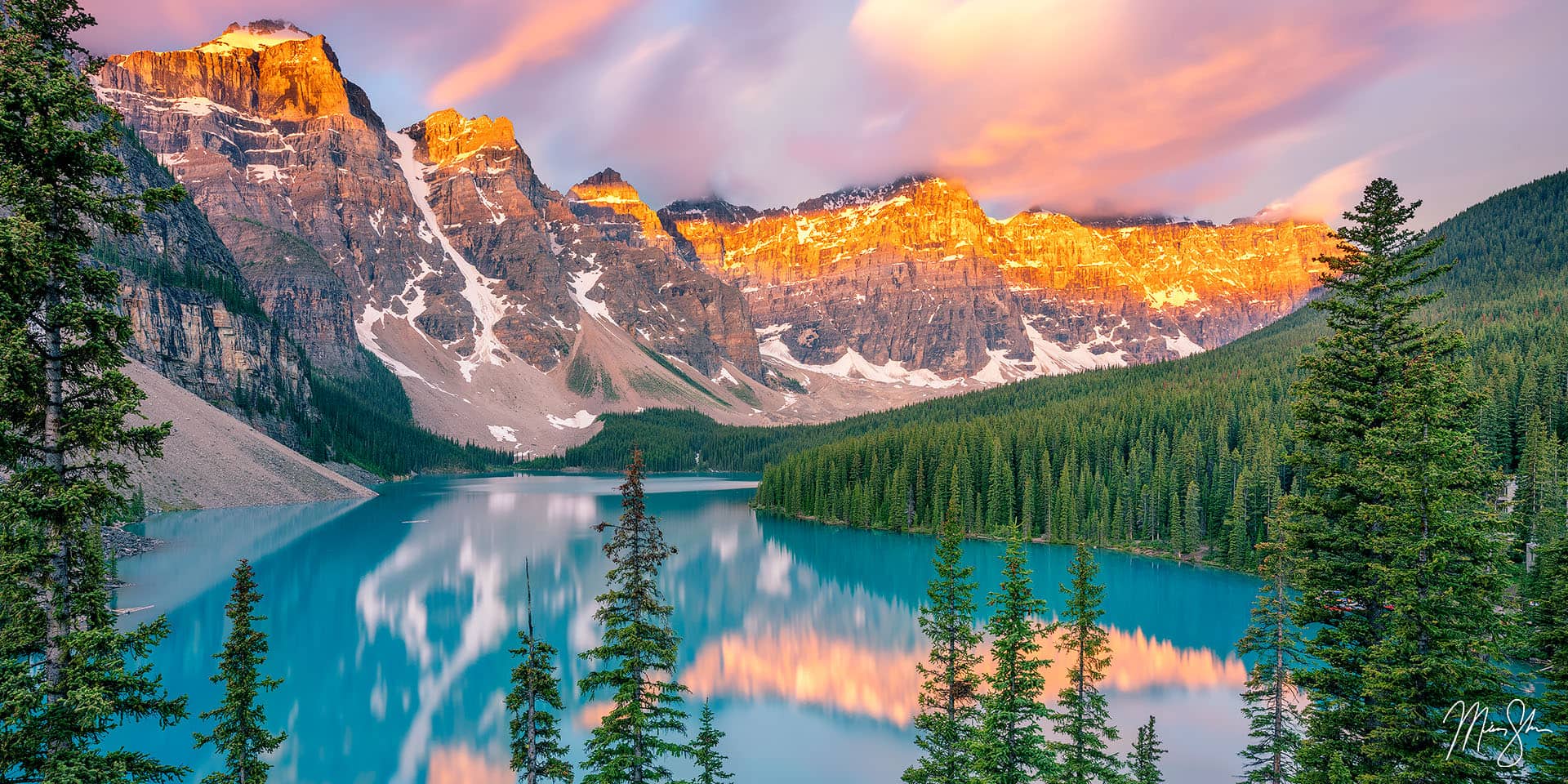 Canada Photography: Moraine Lake at sunrise