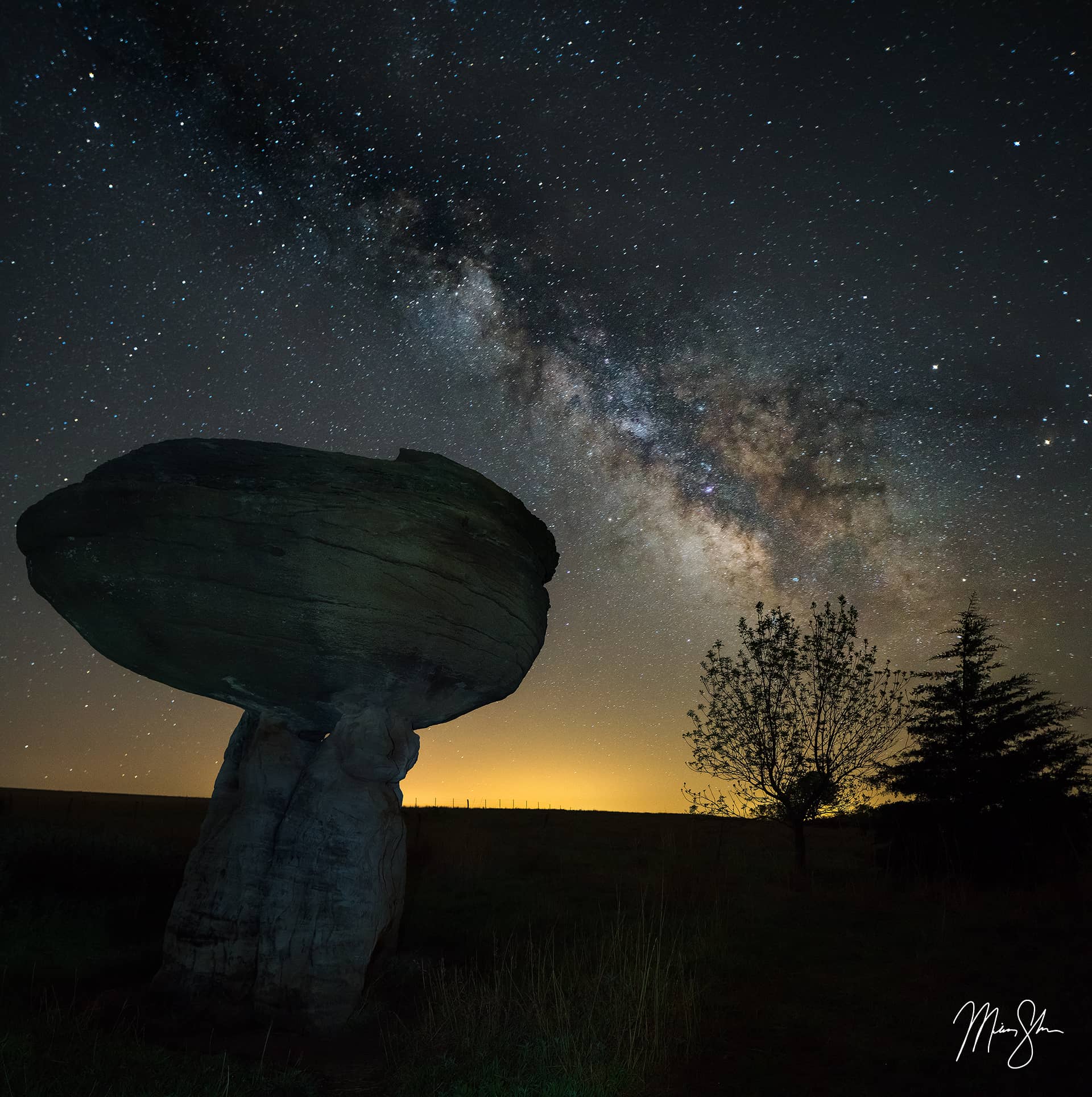 Mushroom Rock Milky Way